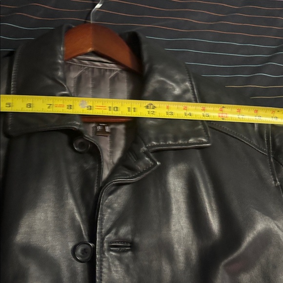Danier Men’s Black Leather Car Jacket - Picture 6 of 7